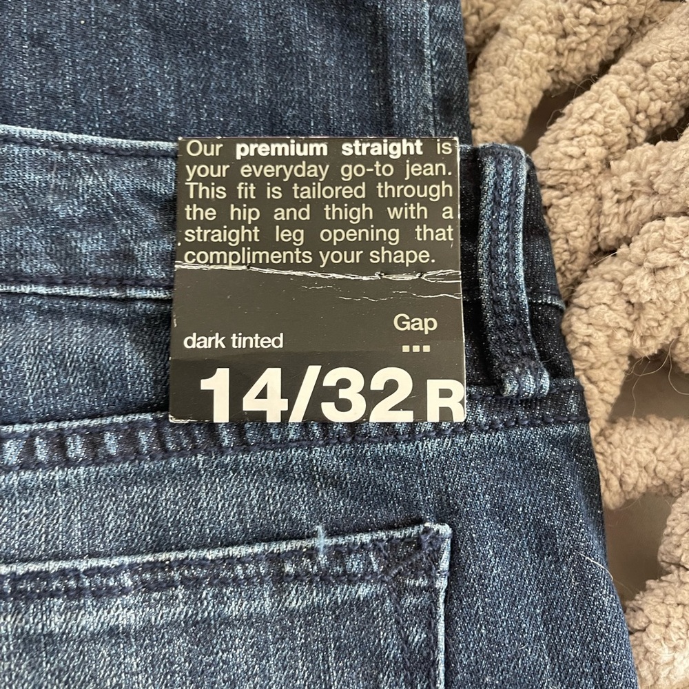 NWT GAP Premium Straight Dark Tinted 14/32R